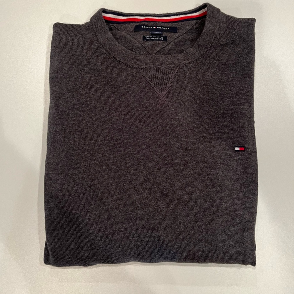 Tommy Hilfiger sweater